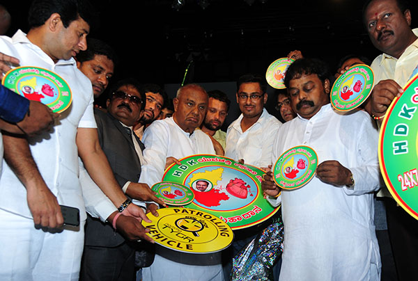 ಶ್ರಮಿಕರ ಕೈಗೆ ಆರ್ಥಿಕ ಶಕ್ತಿ ತುಂಬುವೆ: ದೇವೇಗೌಡ